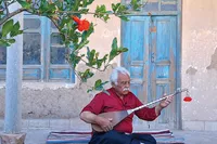 هنوز ستاره‌ها در آسمان بودند