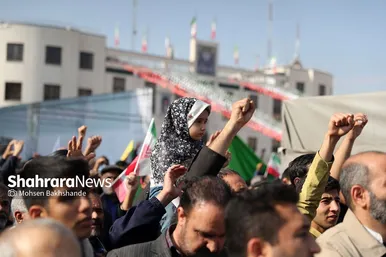 خروش مردم مشهد در راهپیمایی ۱۳ آبان