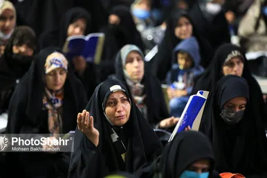 مراسم احیاء شب ۱۹ ماه رمضان در حرم مطهر رضوی