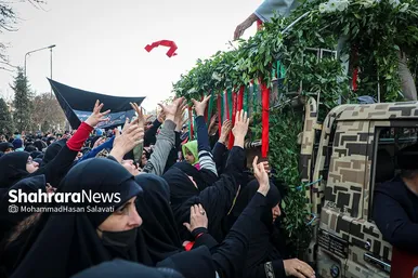 تشییع دو تن از شهدای حمله تروریستی کرمان در مشهد