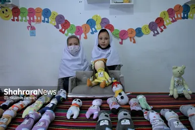 دومین بازارچه فروش دست ساخته‌های دانش‌آموزان مدرسه خودگردان هدایت