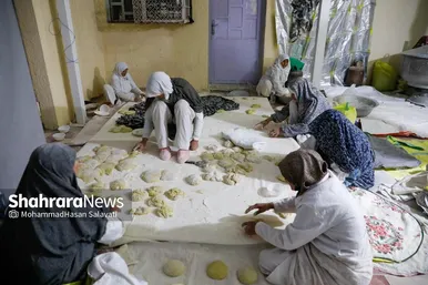 گزارش تصویری | نذر نان در مسیر کربلا
