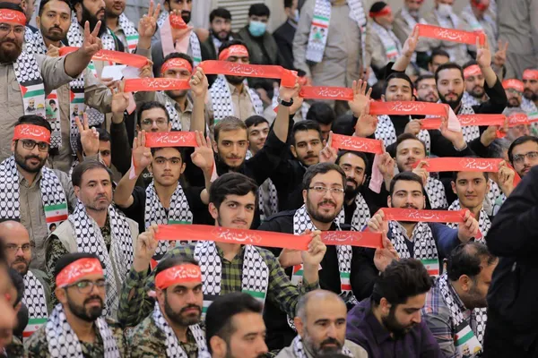 رهبر معظم انقلاب: حادثه تاریخ‌ساز طوفان‌الاقصی علیه رژیم صهیونیستی است، اما آمریکازدایی است | جداکردن مردم تحت عناوینی مانند «طرفدار این یا آن» جای گله دارد