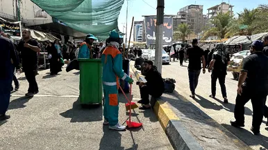 خدمت پاکبانان مشهدی به زائران اربعین در نجف اشرف