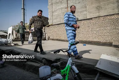 گزارش تصویری | بازسازی قتل مرد جوان به دست برادر همسرش در حوالی پایانه مسافربری مشهد