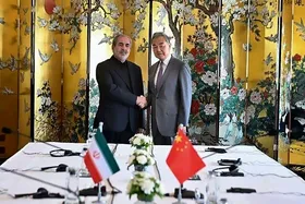 معاون شورای عالی امنیت ملی در دیدار وزیر امور خارجه چین بر ضرورت تقویت همکاری&zwnj;های تهران و پکن تاکید کرد