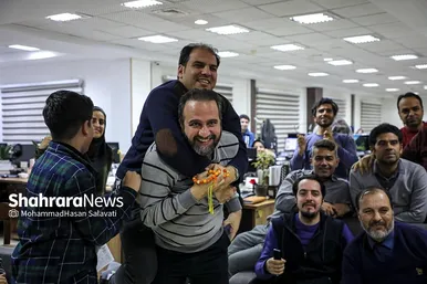 تماشای مسابقه فوتبال ایران و ژاپن در موسسه شهرآرا
