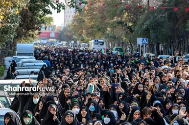 راهپیمایی اصناف، بازاریان و نمازگزاران پس از نماز جمعه مشهد