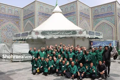 میزبانی قائم‌شهری‌ها از زائران رضوی در چایخانه امام رضا (ع)