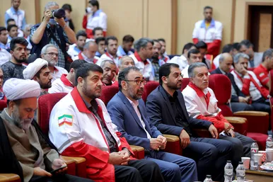  مراسم تجلیل از خادمین زائران پیاده هلال احمر