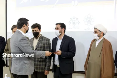 آیین تکریم و معارفه مدیران شهری و مدیرعامل موسسه فرهنگی شهرآرا