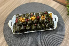 طرز تهیه دلمه برگ مو در خانه + فیلم