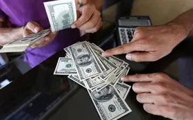کاهش حدود ۲ هزار تومانی دلار در بازار آزاد مشهد (یکم مهر ۱۴۰۵)