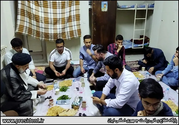 درباره افطار رئیس‌جمهور با دانشجویان افغانستانی در خوابگاه دانشگاه خوارزمی کرج + تصاویر