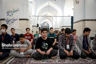 اعتکاف نوجوانان دهه هشتادی در حرم مطهر رضوی