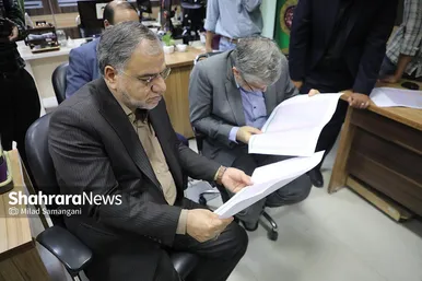 گزارش تصویری از بازدید عضو دفتر حفظ و نشر آثار رهبر معظم انقلاب اسلامی و شهردار مشهد مقدس از مؤسسه فرهنگی شهرآرا