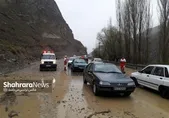 وقوع سیل و آب‌گرفتگی در اکثر مسیر‌های ورودی و خروجی مشهد | تمام محور‌های استان به غیر از مشهد باز است (۲۶ اردیبهشت ۱۴۰۳)