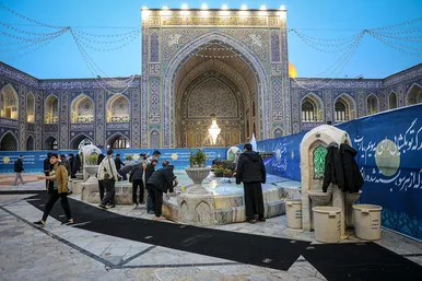 آیین معنوی اعتکاف در حرم امام رضا (ع)