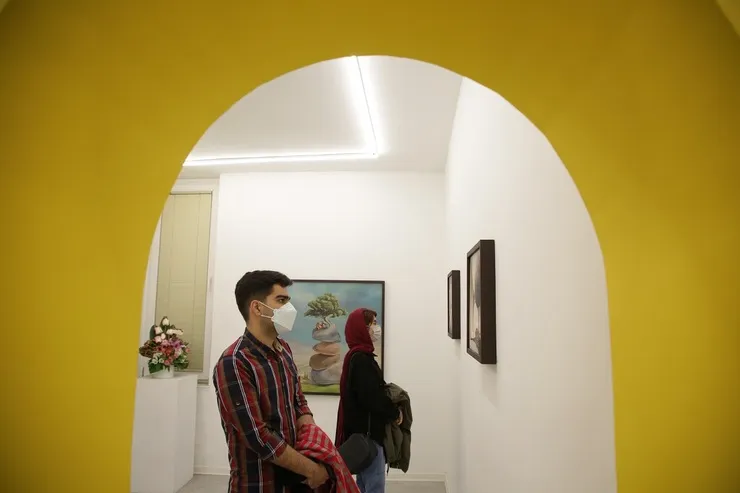 گپ و گفتی با آزاده نظام دوست، درباره آثار او در نمایشگاه «خواب زمستانی»