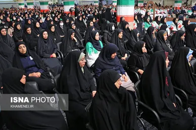 دیدار قهرمانان ورزشی و مدال‌آوران بازی‌های آسیایی و پارا آسیایی با رهبر انقلاب