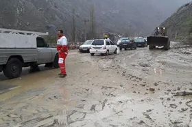 تداوم بارش شدید باران و تگرگ در خراسان&zwnj;رضوی | انسداد ۳ مسیر جاده&zwnj;&zwnj;ای در استان (۲۹ اردیبهشت ۱۴۰۳)