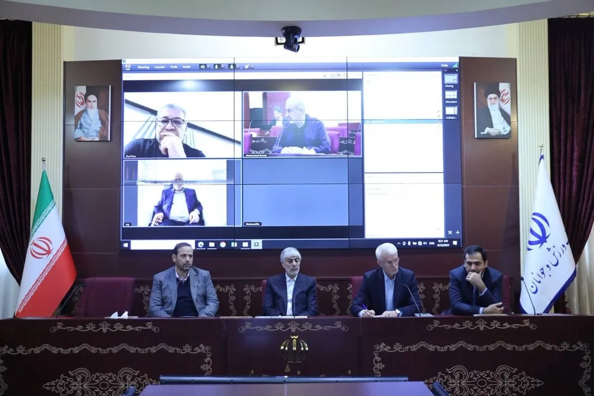برگزاری جلسه بررسی اخذ مجوز حرفه‌ای پرسپولیس و استقلال