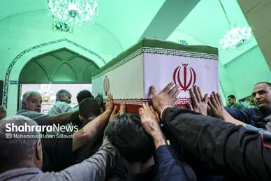 گزارش تصویری | مراسم وداع با پیکر مطهر شهدای سنگر خیابان