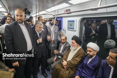 گزارش تصویری | بازدید آیت‌الله علم‌الهدی از ایستگاه باب‌الجواد(ع) مترو مشهد