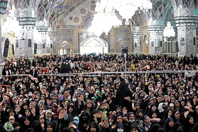 حضور و سخنرانی رهبر انقلاب در اجتماع زائران و مجاوران حرم مطهر رضوی
