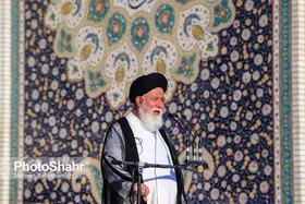 امام جمعه مشهد: دنیای شرق در مقابل غرب به سراغ ما آمده و در برابر ما خضوع می&zwnj;کند