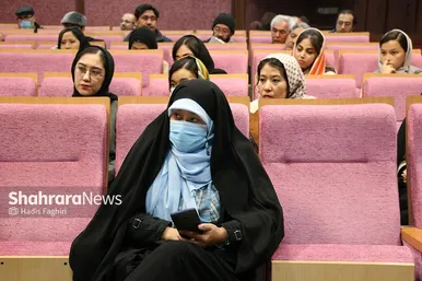 جلسه نقد و معرفی کتاب «جان پدر کجاستی؟»