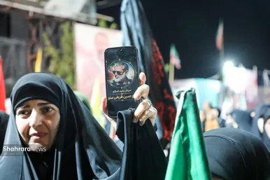 گزارش تصویری | وداع با پیکر سردار شهید حسین ظریفی در دویست‌ودهمین شب اجتماع مشهدی‌ها