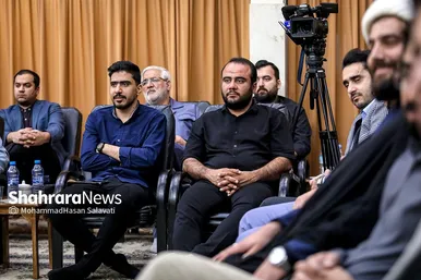 دیدار خبرنگاران و اصحاب رسانه با آیت الله علم الهدی به مناسبت روز خبرنگار