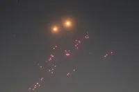 صدای شلیک پدافند در غرب و شرق تهران + فیلم (پنجشنبه ۳ اردیبهشت ۱۴۰۵)