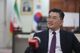 ویدئو| اجرای جالب آهنگ &laquo;پرسون پرسون&raquo; توسط سفیر کره جنوبی در ایران