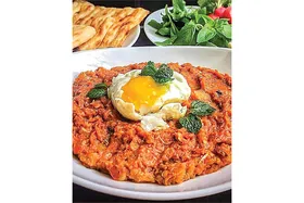 مروری بر تاریخچه میرزاقاسمی و بادمجان کبابی