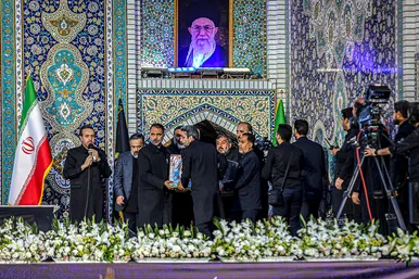 استقبال و تشییع پیکر رئیس‌جمهور و شهدای خدمت در مشهد - 4