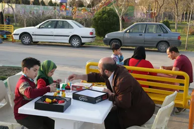 جشنواره بازی های خانوادگی  هم بازی هم شهری