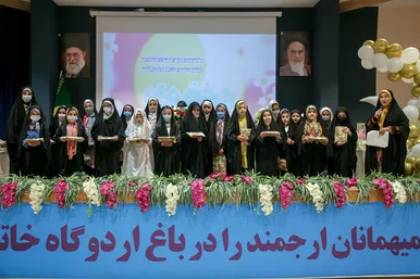 جشن دختران روزه اولی در باغ خاتون