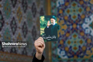 گزارش تصویری | لحظه تحویل سال در حرم مطهر امام رضا (ع)