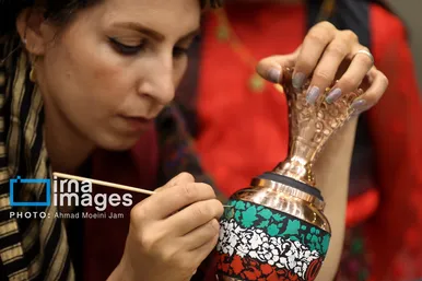 عکس‌هایی از کارگاه هنرهای تجسمی «ایران من»