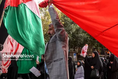 راهپیمایی انزجار مردم مشهد از جنایات رژیم صهیونیستی در لبنان و فلسطین