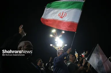 گزارش تصویری | شب سوم مراسم بزرگداشت رهبر شهید ایران در حرم مطهر امام رضا (ع)