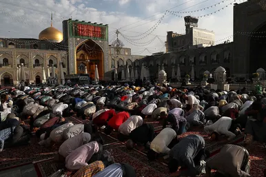 نماز عید قربان در حرم مطهر رضوی