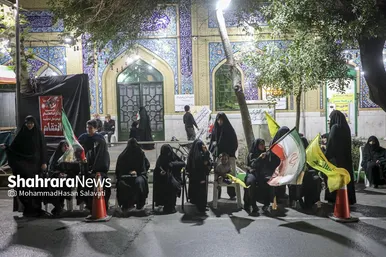 گزارش تصویری | یکصدوبیست‌ویکمین شب حضور مردم مشهد در سنگر خیابان