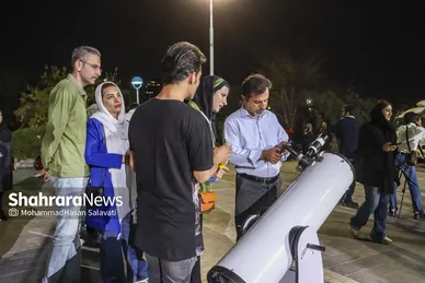 گزارش تصویری | ویژه‌برنامه «رصد ماه سرخ» در بوستان کوهسنگی مشهد