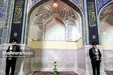 شام غریبان حسینی در حرم مطهر رضوی