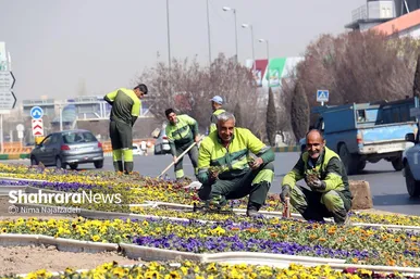 گل‌کاری در نقاط مختلف شهر مشهد