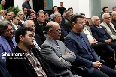 گزارش تصویری | آیین تجلیل از حسین نخعی شریف، اهدای پلاک افتخار و رونمایی از کتاب «تاریخ فوتبال مشهد»