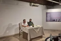 «فاتحه‌ای در کمین یک سکته»؛ رونمایی از کتاب جدید محمد دانشور در نگارخانه آسمان مشهد